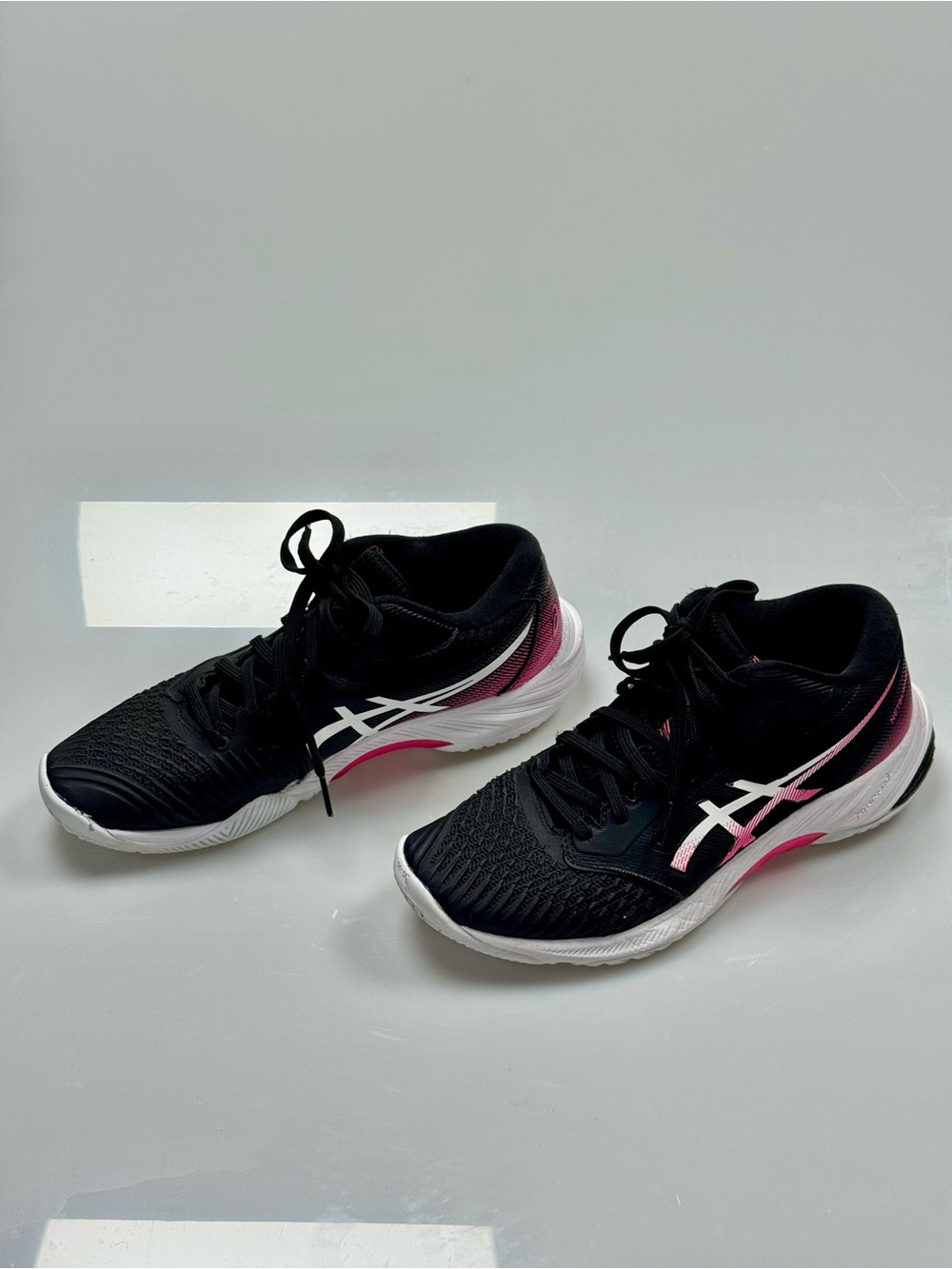 ASICS Netburner Ballistic FF Volleyball Shoes Black Pink Women’s 8.5